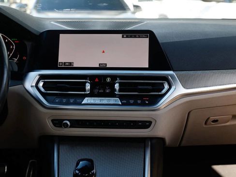 Used 2022 BMW 330i Sedan w/ M Sport Package image 16