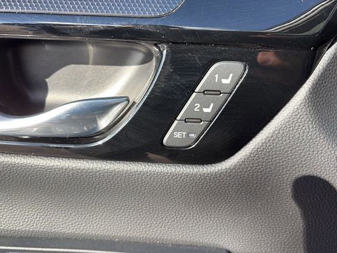 Used 2023 Honda CR-V EX-L image 9