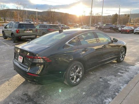 New 2025 Honda Accord EX-L image 4