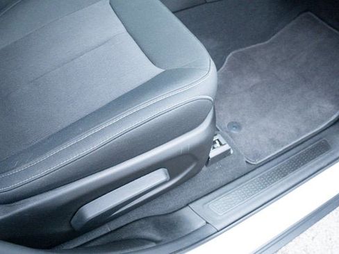 Certified 2025 Jeep Grand Cherokee Laredo X image 43