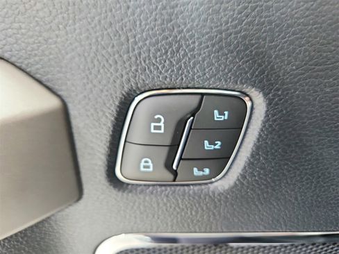 Used 2022 Ford F250 Lariat w/ Lariat Value Package image 21