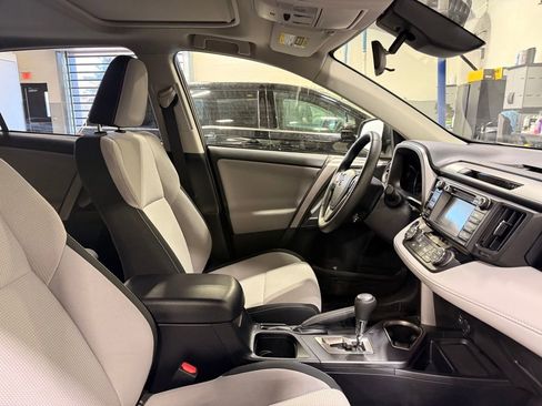 Used 2018 Toyota RAV4 XLE w/ Plus Extra Value Package image 29