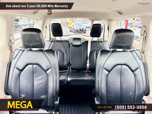 Used 2017 Chrysler Pacifica Touring-L FWD image 20
