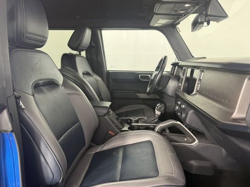 Certified 2022 Ford Bronco Outer Banks w/ Sasquatch Package AWD/4WD image 10