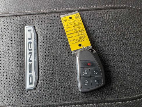 Used 2024 GMC Sierra 3500 Denali w/ Denali Reserve Package image 35