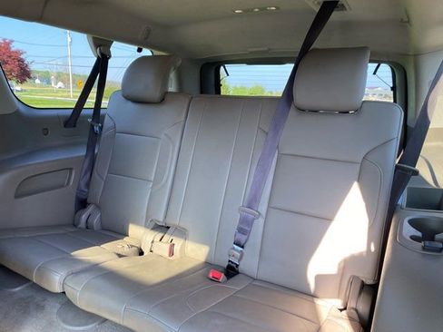 Used 2019 Chevrolet Suburban LT AWD/4WD image 23