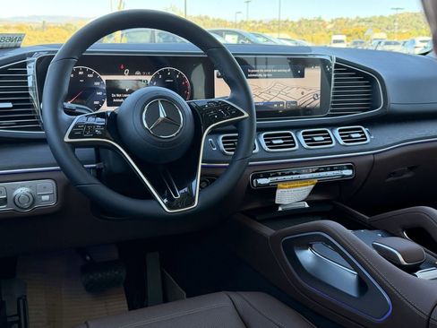 New 2026 Mercedes-Benz GLS 450 4MATIC image 29