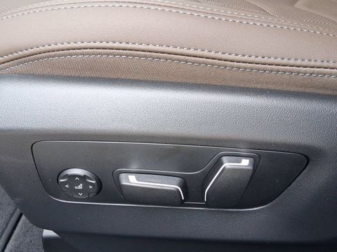 Used 2026 BMW 530i w/ Premium Package RWD image 13
