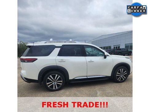 Used 2023 Nissan Pathfinder Platinum w/ Lighting Package (N93) image 6
