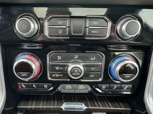 Used 2023 GMC Yukon Denali image 18