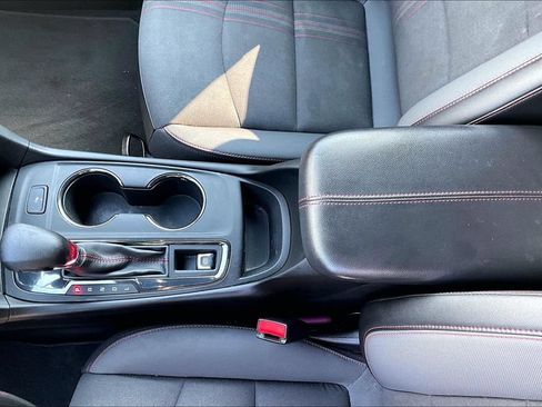 Used 2022 Chevrolet Equinox RS w/ Infotainment Package FWD image 17
