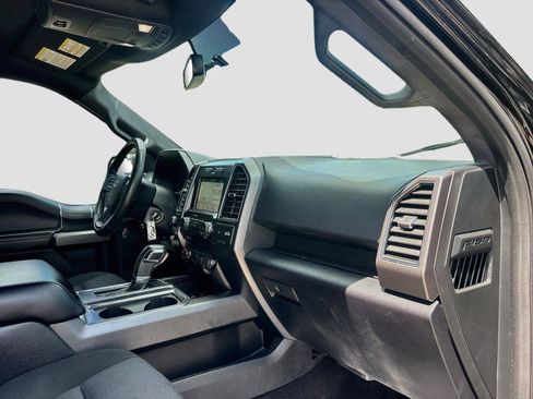 Used 2018 Ford F150 XLT w/ Equipment Group 302A Luxury AWD/4WD image 24