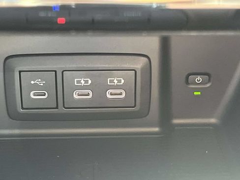 Used 2023 Toyota Venza Limited AWD/4WD image 43