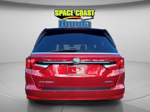 Used 2024 Honda Odyssey Touring image 4