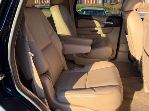 Used 2011 GMC Yukon Denali image 13