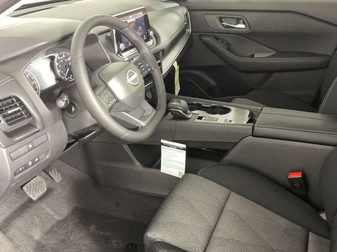 New 2025 Nissan Rogue SV image 11