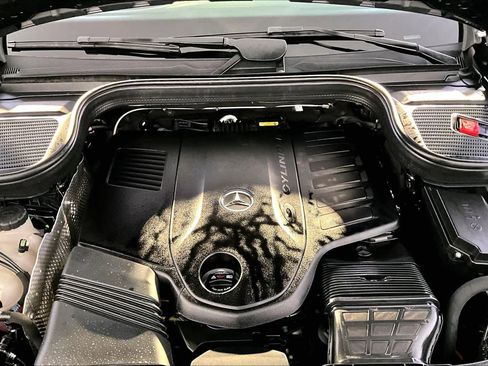 Certified 2026 Mercedes-Benz GLS 450 4MATIC image 30