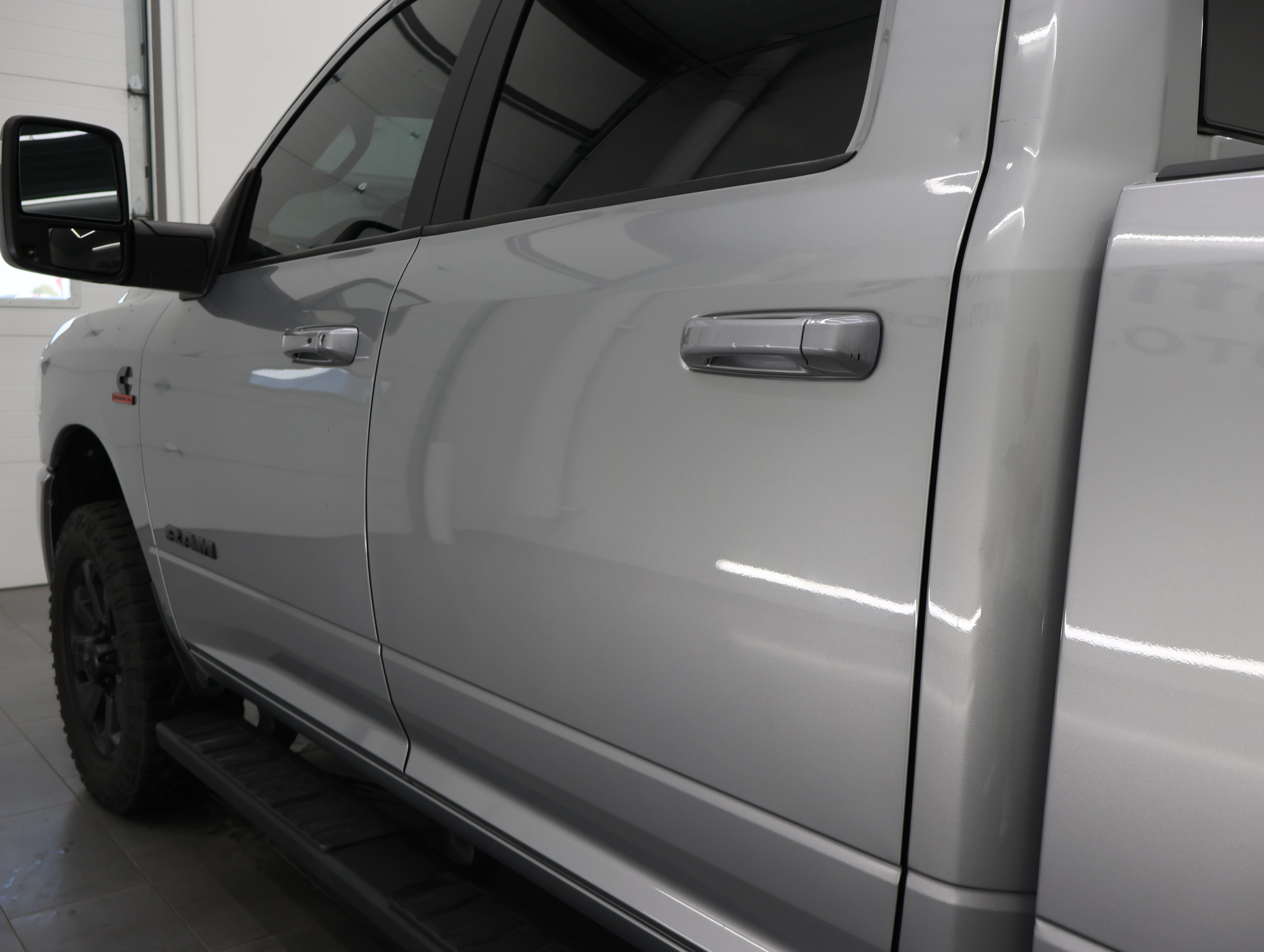 Used 2023 RAM 3500 Laramie AWD/4WD image 33