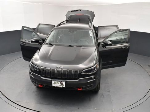 Used 2022 Jeep Cherokee Trailhawk w/ Premium Leather Package image 26