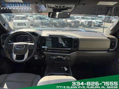 Used 2024 GMC Sierra 2500 SLT w/ SLT Premium Package image 26