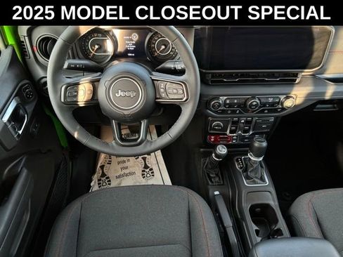 New 2025 Jeep Gladiator Rubicon w/ Convenience Group image 15