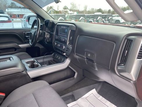 Used 2018 Chevrolet Silverado 1500 LT image 33