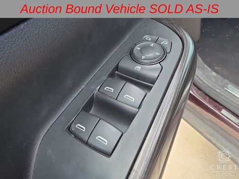 Used 2017 GMC Acadia SLT w/ LPO, Protection Package AWD/4WD image 8