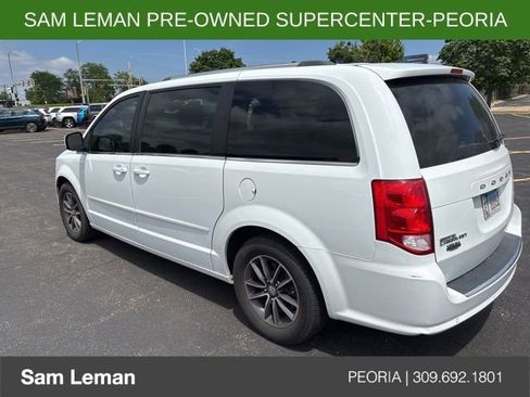 Used 2017 Dodge Grand Caravan SXT w/ Driver Convenience Group FWD image 7