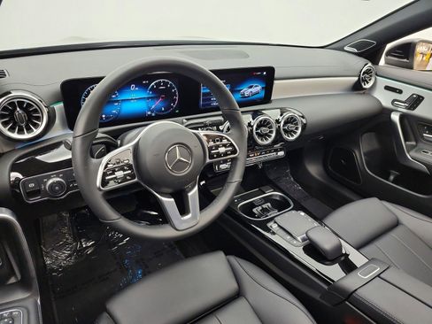 Used 2023 Mercedes-Benz CLA 250 image 9