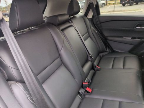 Used 2024 Nissan Rogue SL image 20