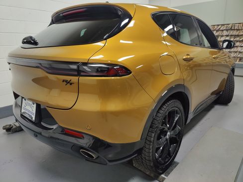 Used 2024 Dodge Hornet R/T image 8