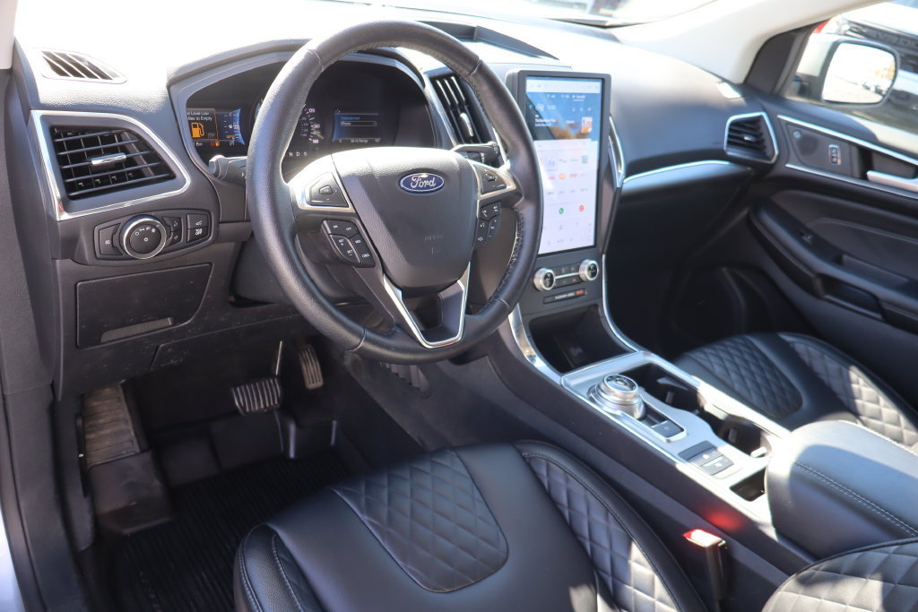 Used 2023 Ford Edge Titanium AWD/4WD image 5