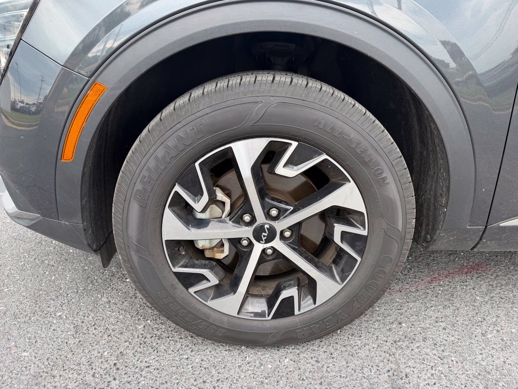 Used 2024 Kia Sportage EX AWD/4WD image 18