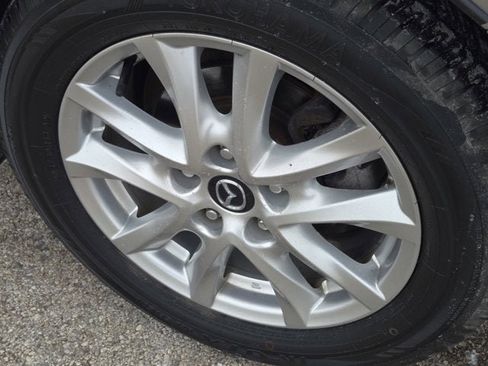 Used 2015 MAZDA MAZDA3 i Grand Touring image 12