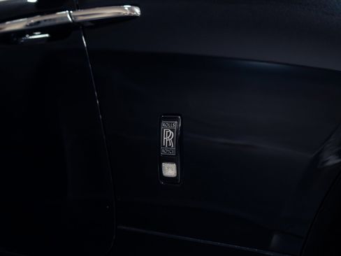 Used 2018 Rolls-Royce Dawn RWD image 9