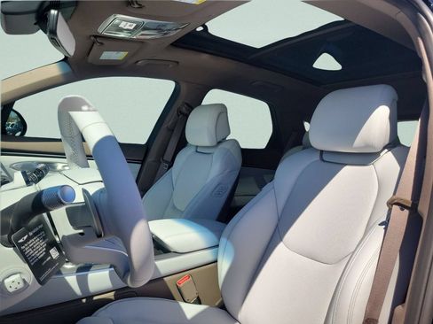 New 2026 Genesis GV70 2.5T Advanced AWD/4WD image 29