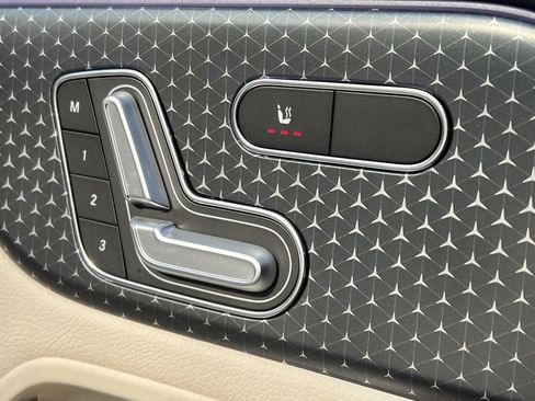 Used 2026 Mercedes-Benz GLB 250 4MATIC image 33