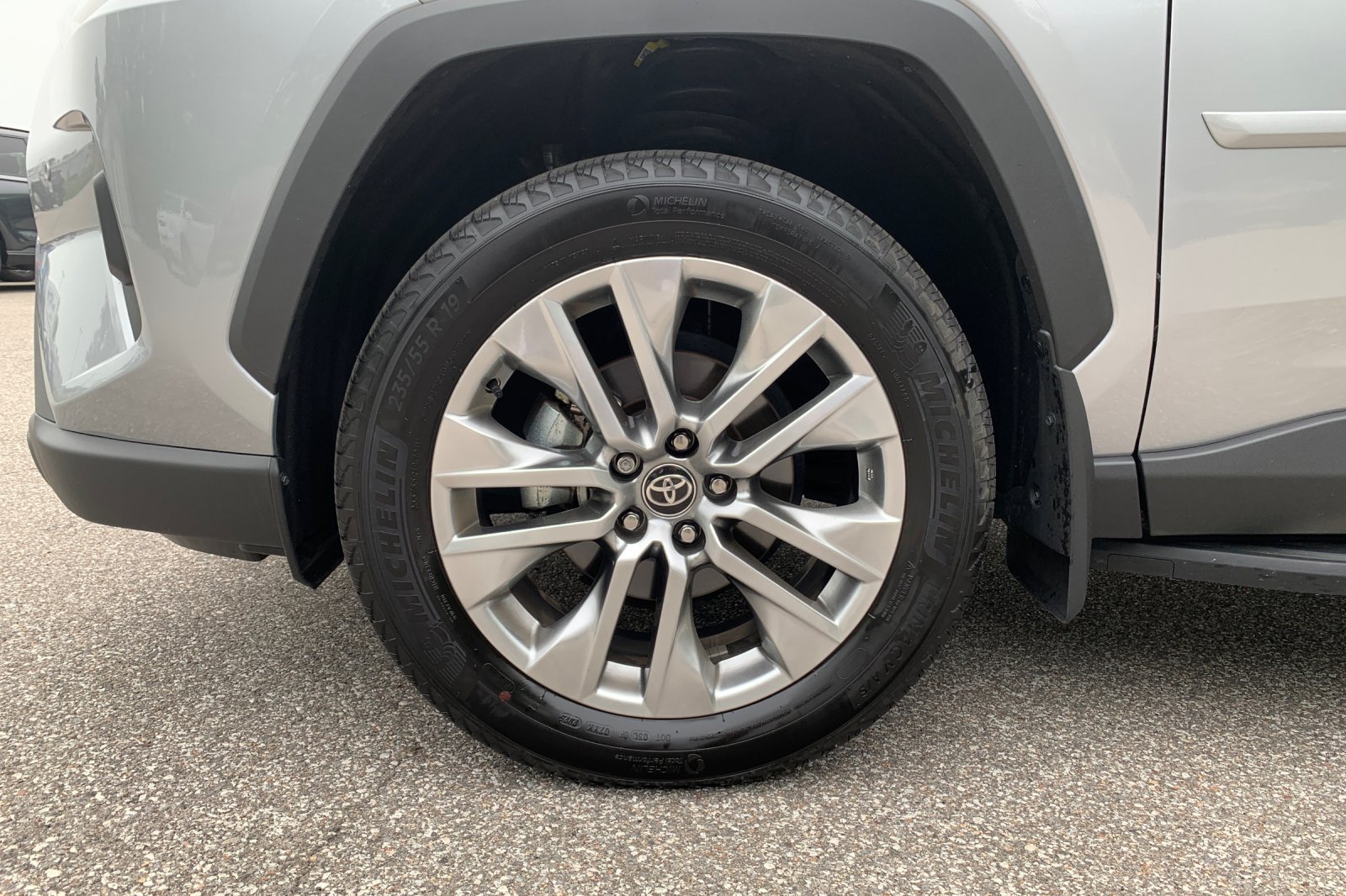 Used 2025 Toyota RAV4 XLE Premium w/ Weather Package AWD/4WD image 34