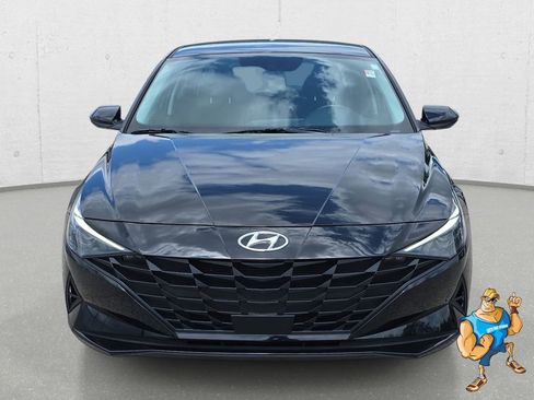 Used 2023 Hyundai Elantra SEL w/ Convenience Package image 2