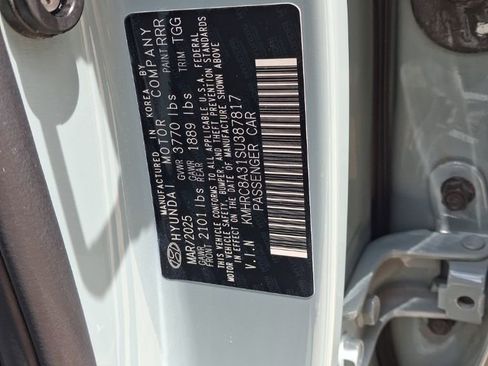 Used 2025 Hyundai Venue SEL FWD image 10