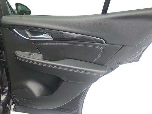 Used 2022 Buick Envision Essence w/ Technology Package I image 29