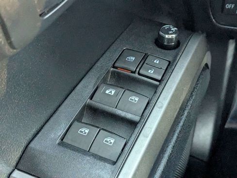 Used 2016 Toyota Tacoma SR5 image 20