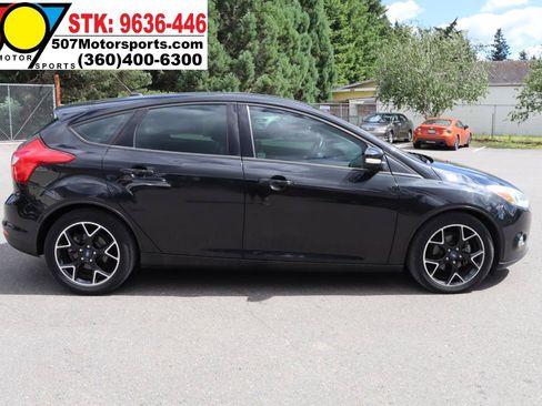 Used 2012 Ford Focus SE FWD image 12