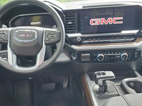 Used 2026 GMC Sierra 1500 Elevation w/ Elevation Premium Package AWD/4WD image 7