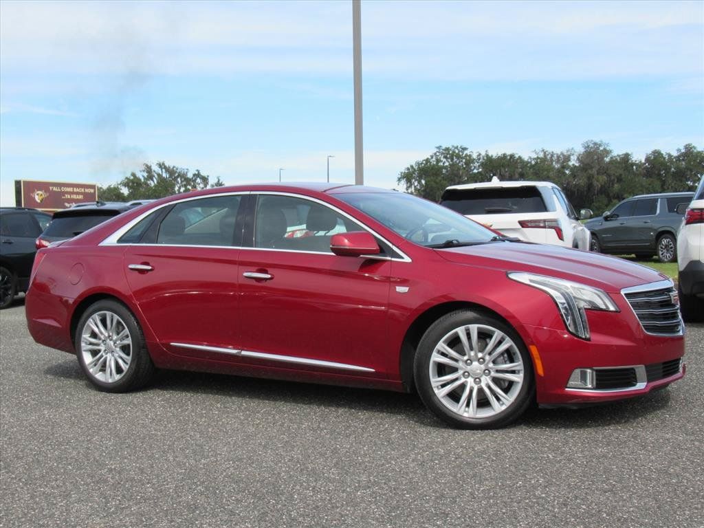 Used 2019 Cadillac XTS Luxury FWD image 2