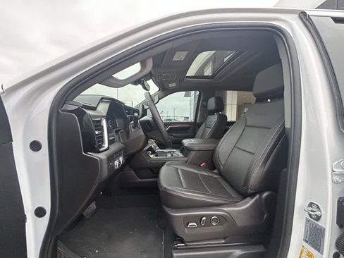 Used 2024 GMC Sierra 2500 Denali w/ Denali Reserve Package image 8