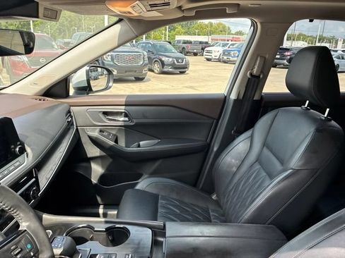 Used 2022 Nissan Rogue Platinum w/ Head-Up Display Package FWD image 16