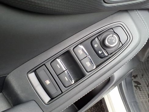 Used 2020 Subaru Forester Limited image 13