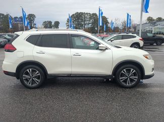Used 2017 Nissan Rogue SL w/ SL Premium Package video 2