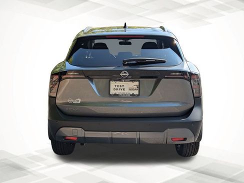 New 2026 Nissan Kicks SV image 5